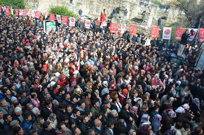 MHP LİDERi DEVLET BAHÇELİ AKHİSARLILAR İLE BULUŞTU